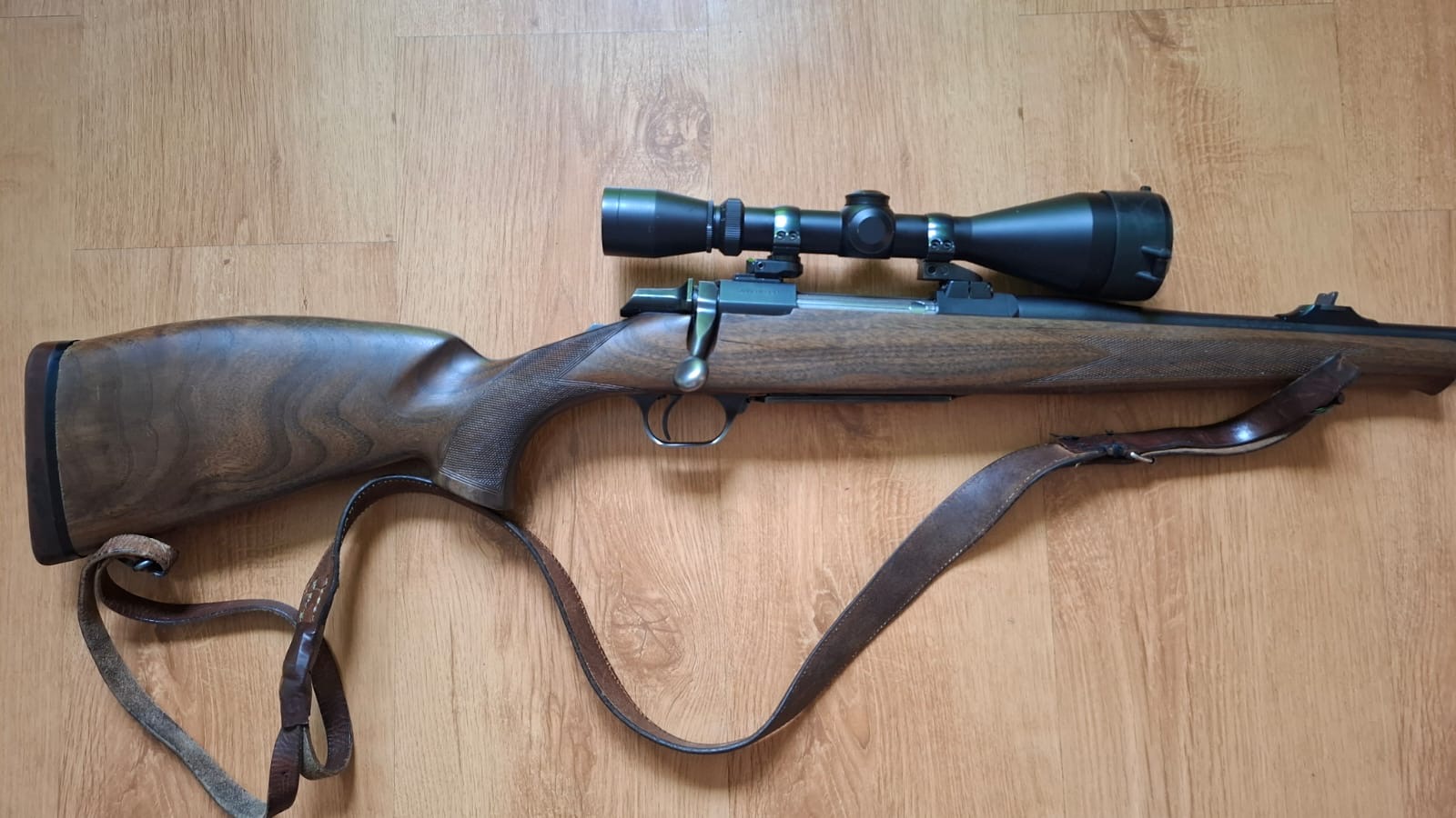 BROWNING EUROBOLT kal. 30-06 w zestawie z lunetą Leupold 3-9×50 oraz PARD NV007V